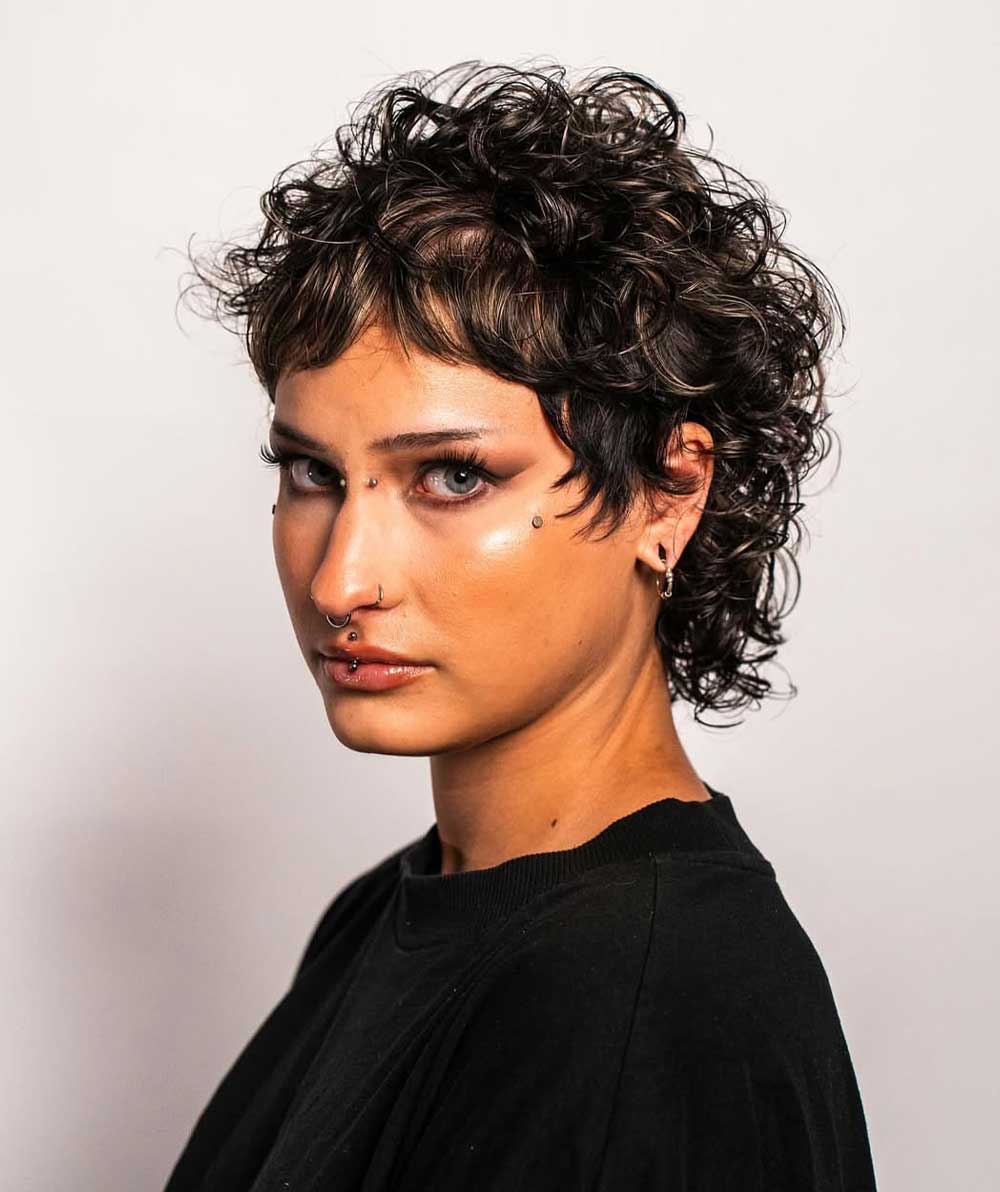Mullet riccio corto Mullet riccio corto