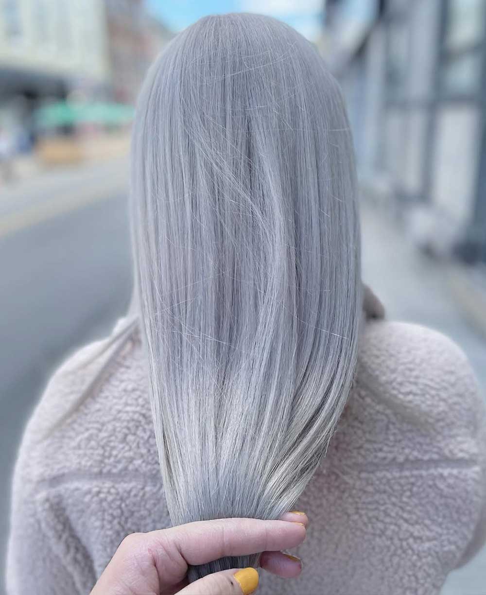Capelli grigio perla Capelli grigio perla