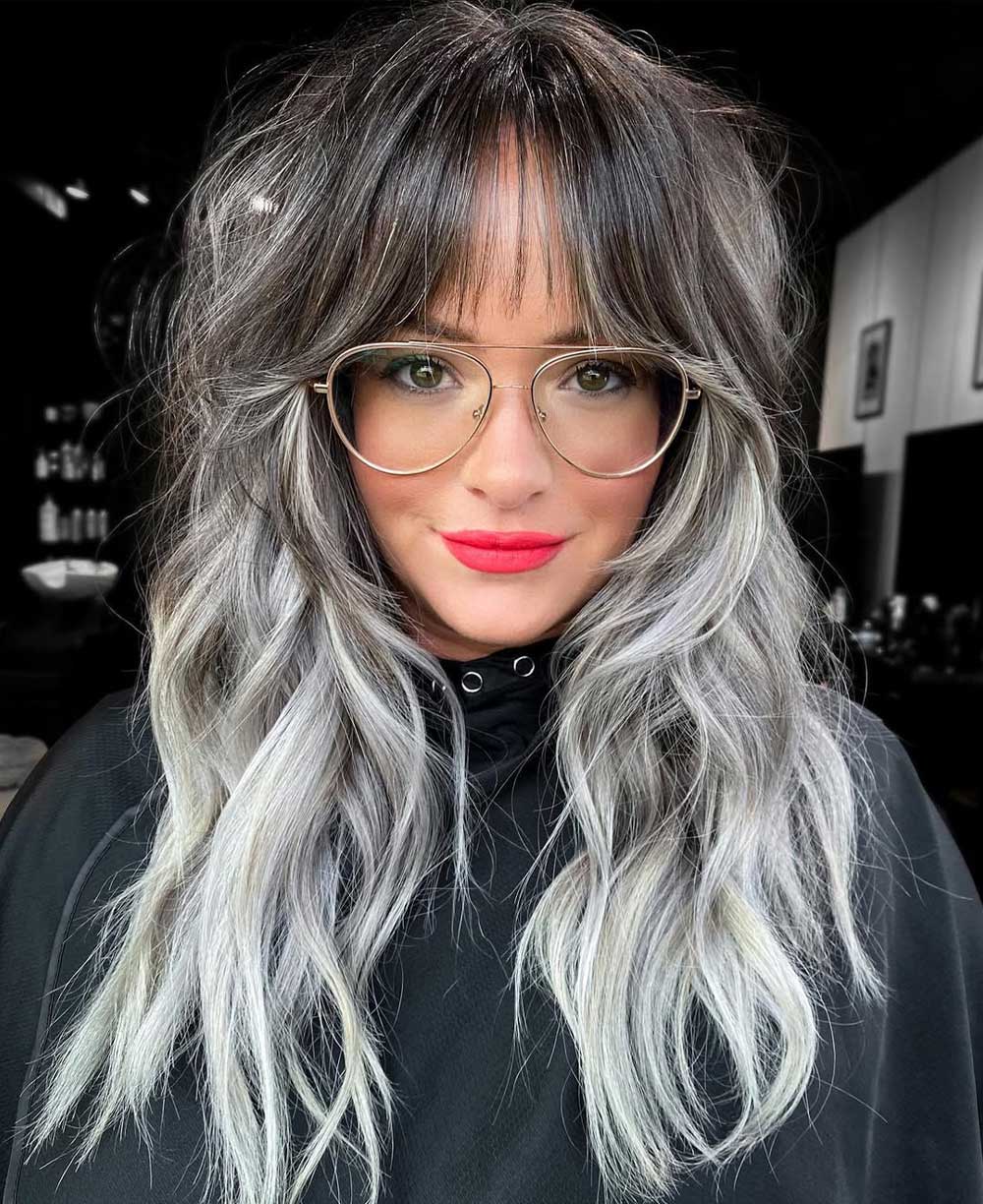 Capelli grigio perla sfumati Capelli grigio perla sfumati