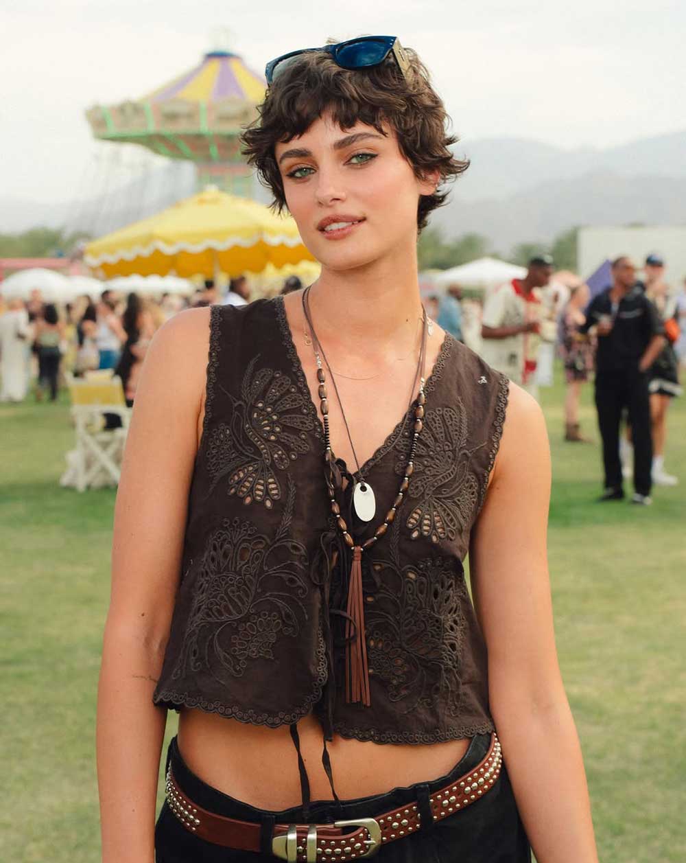 Pixie cut lungo con frangetta Pixie cut lungo con frangetta