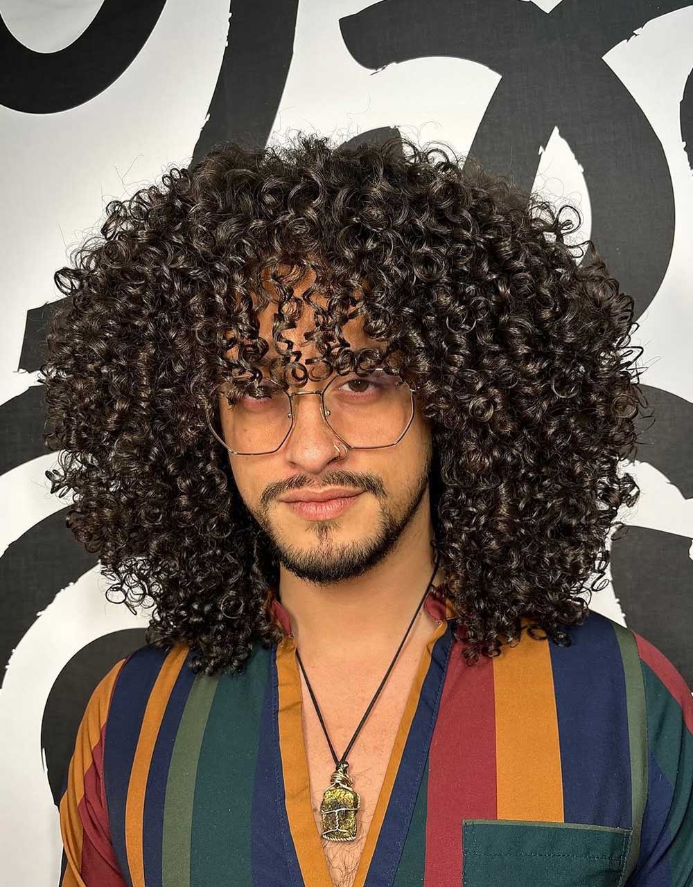 Capelli ricci lunghi uomo Capelli ricci lunghi uomo