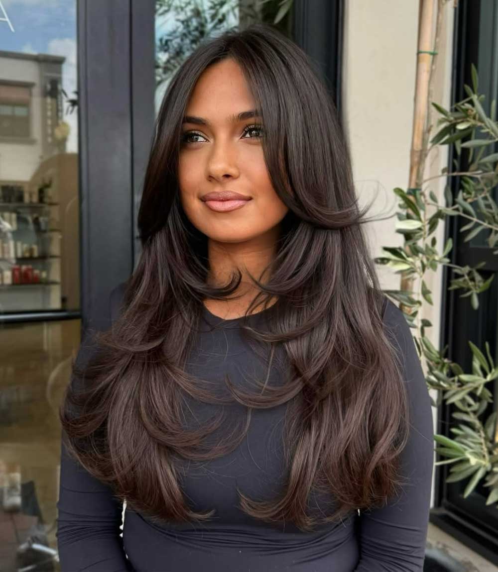 Taglio capelli scalato lungo Butterfly Cut Taglio capelli scalato lungo Butterfly Cut
