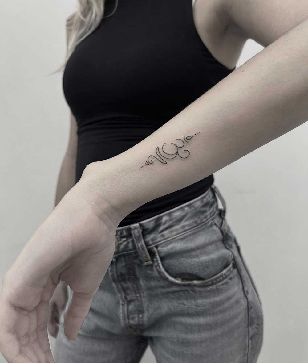 Tatuaggio Unalome e Om Tatuaggio Unalome e Om