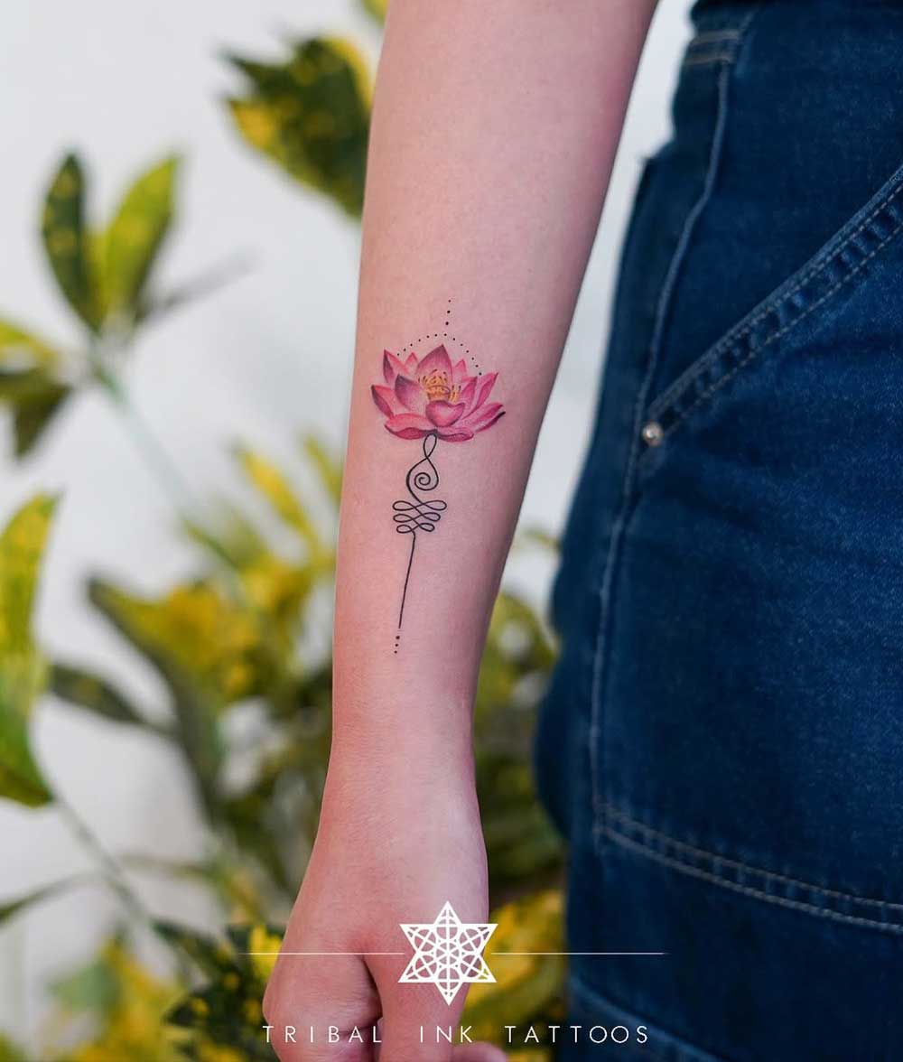 Unalome e fiore di loto Unalome e fiore di loto