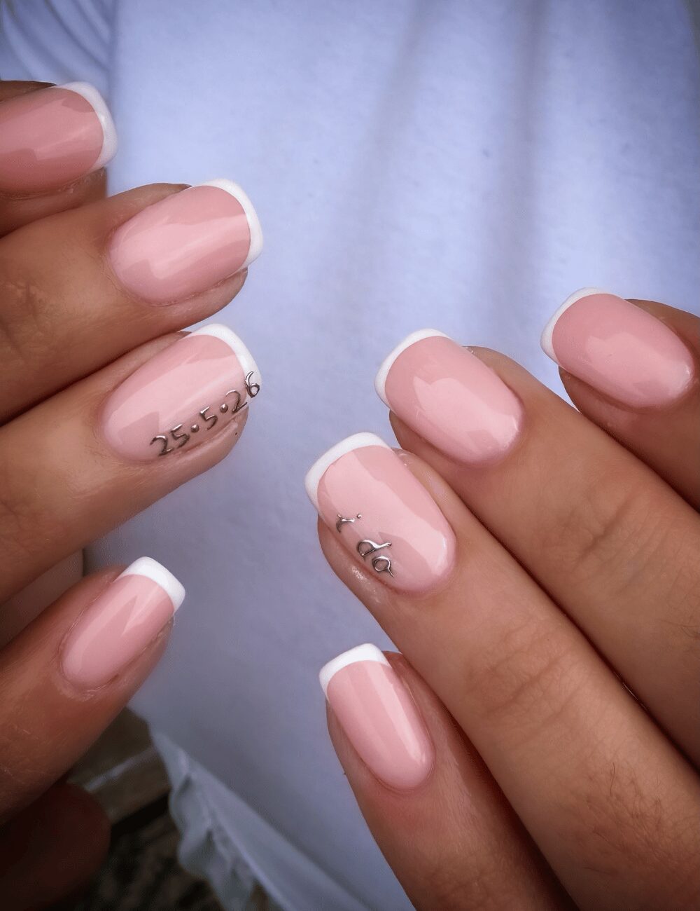 Unghie sposa con french e data Unghie sposa con french e data